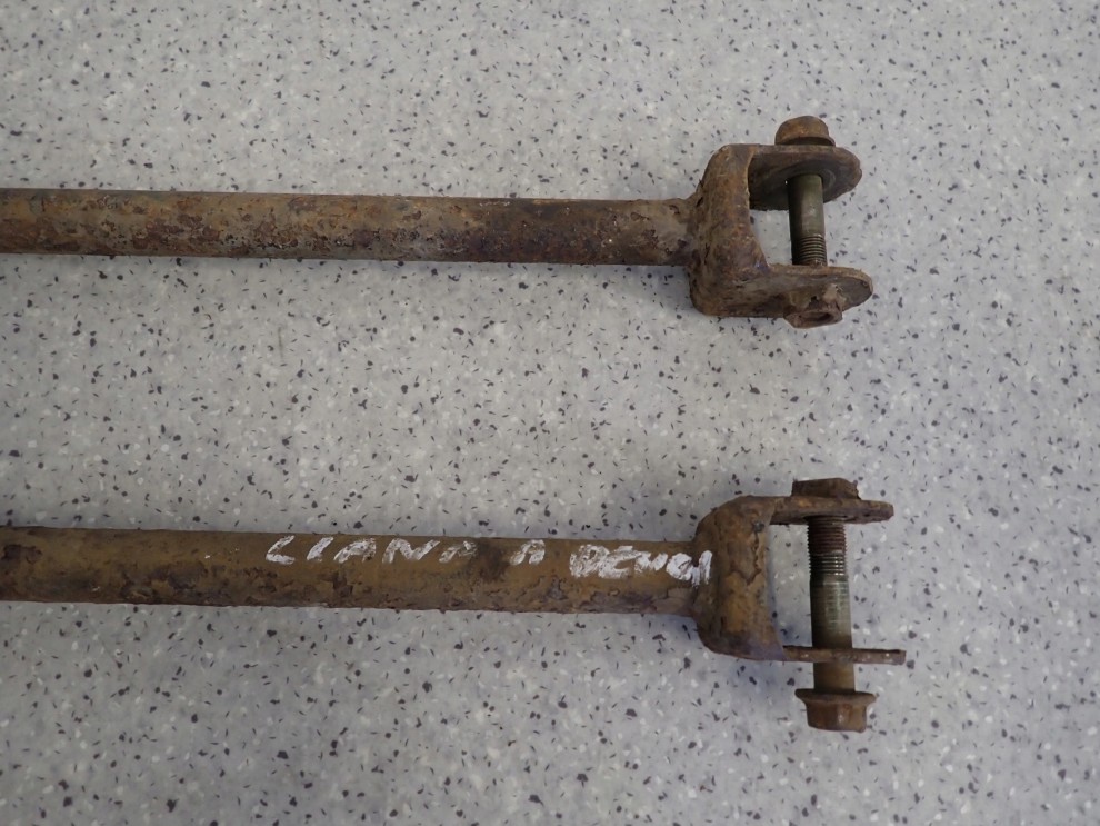 SUZUKI LIANA 02- WAHACZ TYLNY LEWY LUB PRAWY POPRZECZNY 3/4