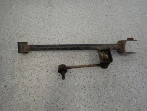 SUZUKI LIANA 02- WAHACZ TYLNY LEWY POPRZECZNY DO STABILIZATORA 2/5 MINIATURA