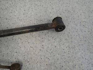 SUZUKI LIANA 02- WAHACZ TYLNY LEWY POPRZECZNY DO STABILIZATORA 5/5 MINIATURA