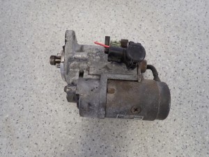 KIA SPORTAGE II HYUNDAI TUCSON 04- 2.0 CRDI ROZRUSZNIK SILNIKA 36100-27010 4/6 MINIATURA