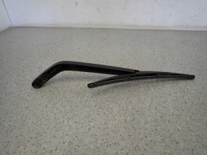 TOYOTA COROLLA E12 KOMBI SB NMT 02- RAMIE WYCIERACZKI TYLNEJ