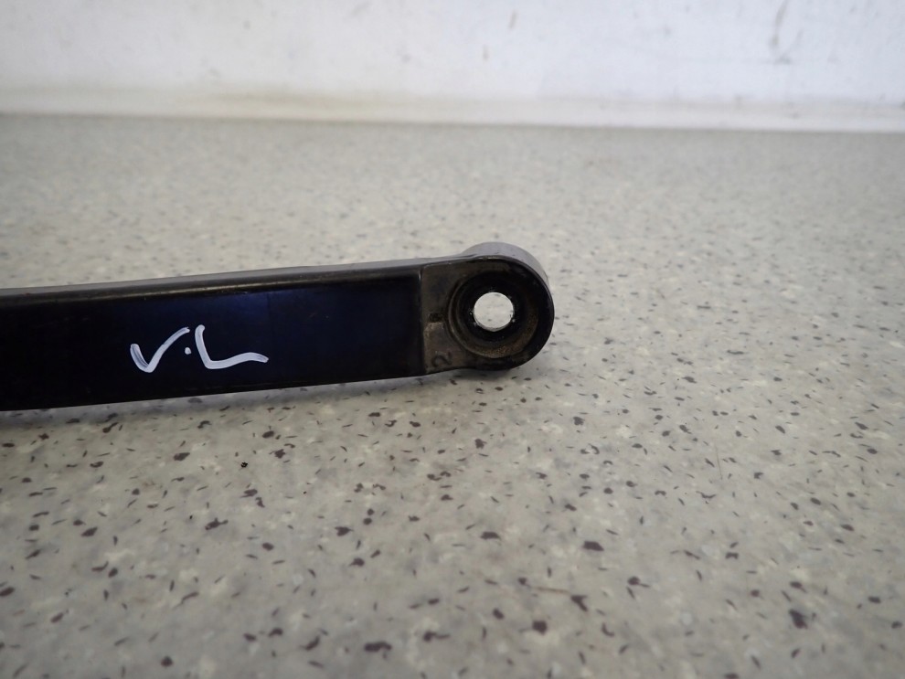 AVENSIS VERSO RAMIE WYCIERACZKI PRZEDNIE LEWE 2/6