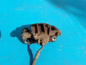 KIA SOUL I 09- 1.6 CRDI ZACISK HAMULCOWY TYLNY PRAWY 6/6 MINIATURA