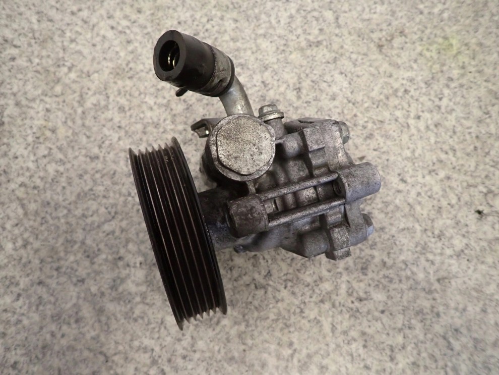 MITSUBISHI GRANDIS 03-10 DID POMPA WSPOMAGANIA 3/5