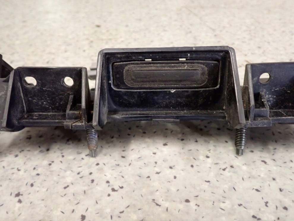 NISSAN NOTE E11 06- SWITCH KLAPY TYLNEJ BAGAŻNIKA 2/5