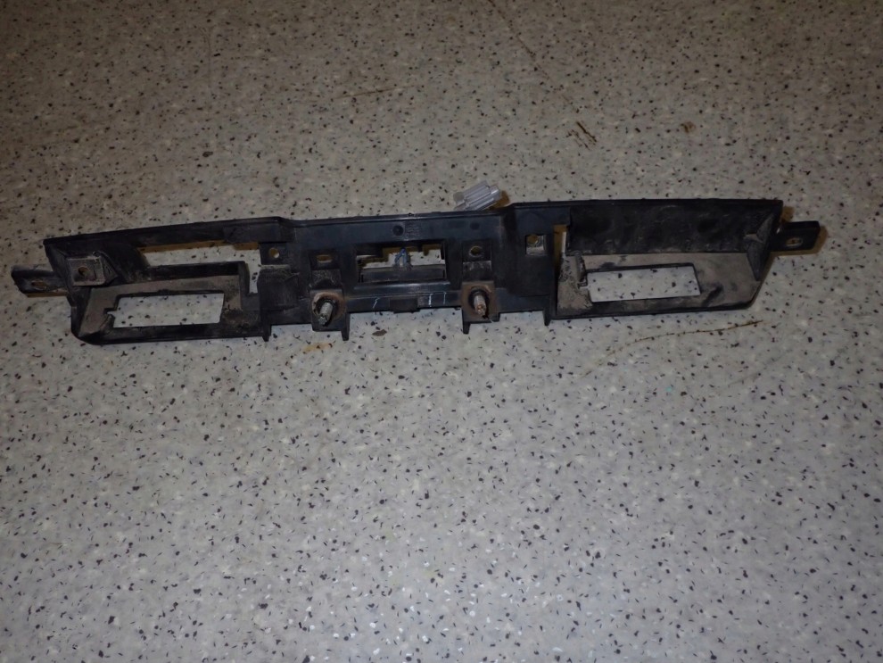 NISSAN NOTE E11 06- SWITCH KLAPY TYLNEJ BAGAŻNIKA 4/5