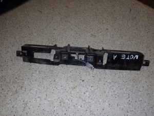 NISSAN NOTE E11 06- SWITCH KLAPY TYLNEJ BAGAŻNIKA 3/5 MINIATURA