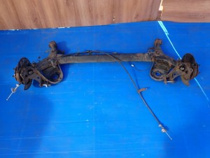 TOYOTA VERSO 09-13 BELKA ZAWIESZENIA TYLNEGO