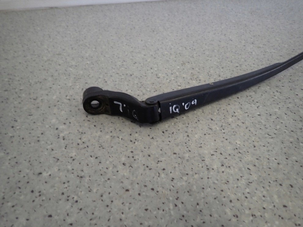 TOYOTA IQ 08-12 RAMIE WYCIERACZKI PRZEDNIE LEWE 2/6