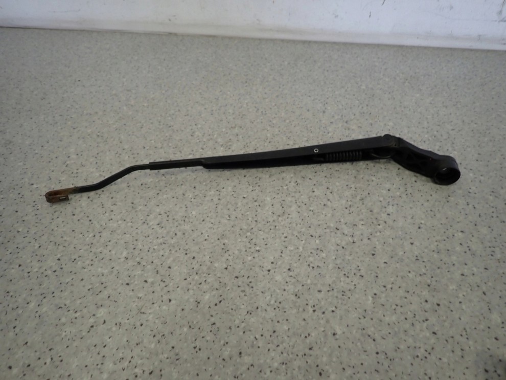 TOYOTA IQ 08-12 RAMIE WYCIERACZKI PRZEDNIE LEWE 5/6