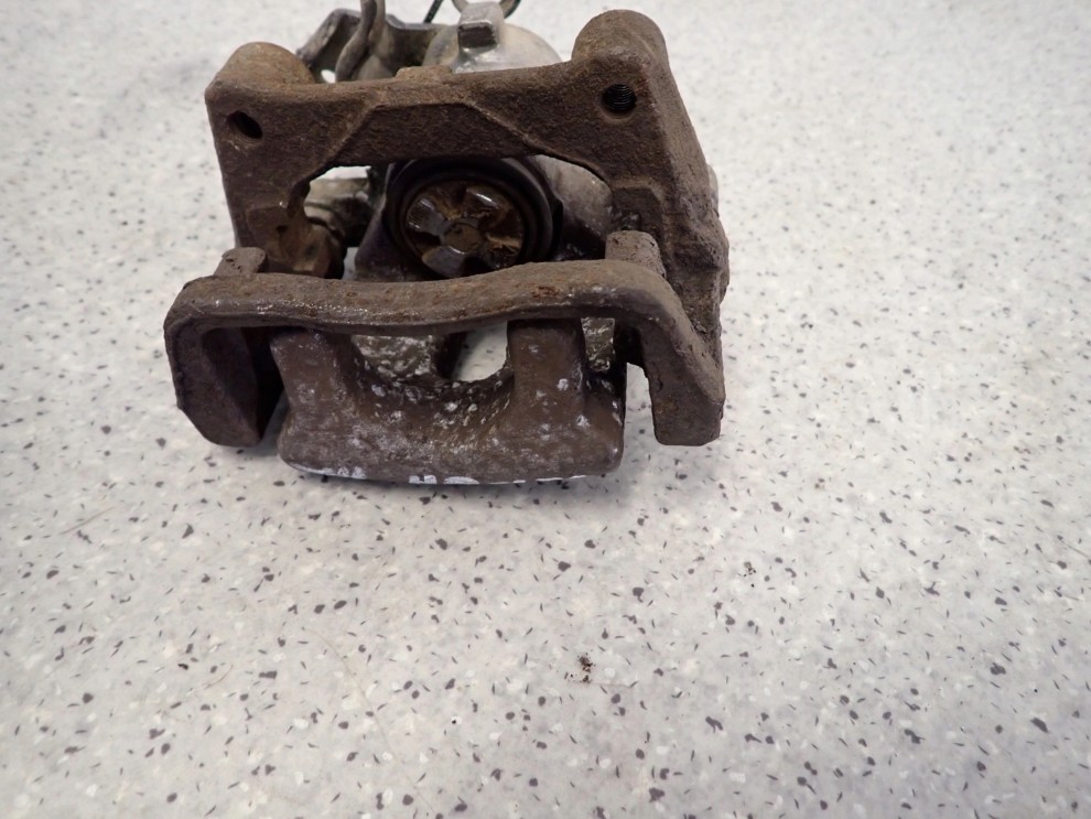 HYUNDAI IX20 KIA VENGA 09- ZACISK TYLNY PRAWY 7/7