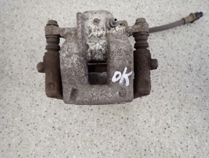 TOYOTA VERSO 09- 2.0D ZACISK TYLNY PRAWY 2/5 MINIATURA