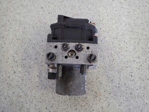 TOYOTA AVENSIS T25 2.0 D4D 02- POMPA ABS STEROWNIK 89541-05073 3/6 MINIATURA