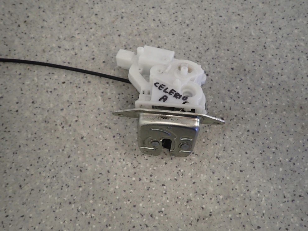 SUZUKI CELERIO 14-19 ZAMEK TYLNEJ KLAPY 3/7