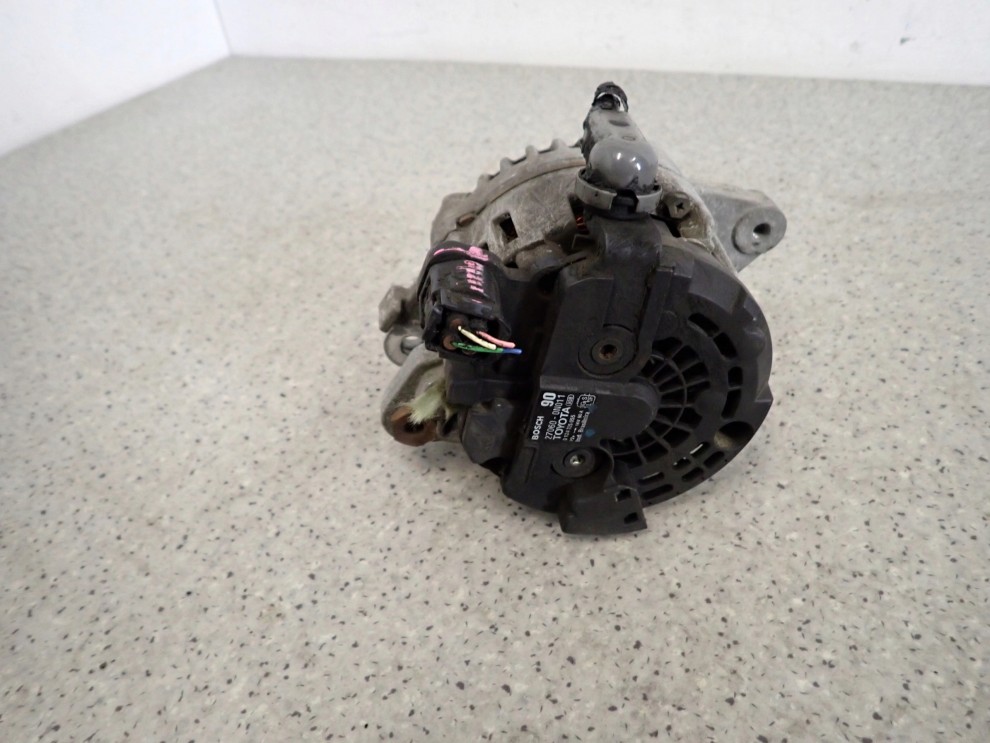 TOYOTA YARIS II 06-09 1.4 D4D ALTERNATOR 6/8