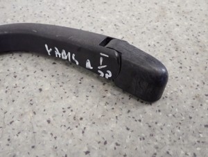 TOYOTA YARIS I JP 99-05 RAMIE WYCIERACZKI TYLNEJ 3/4 MINIATURA