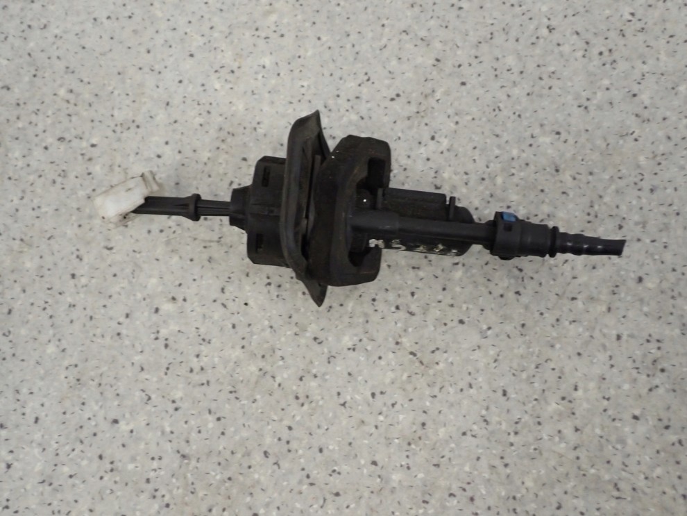 MAZDA5 MAZDA 5 2.0 D RF7 BENZYNA POMPKA SPRZĘGŁA 3/6