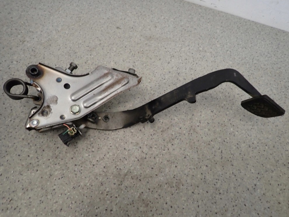 TOYOTA AVENSIS T25 03-07 PEDAŁ SPRZĘGŁA 5/9