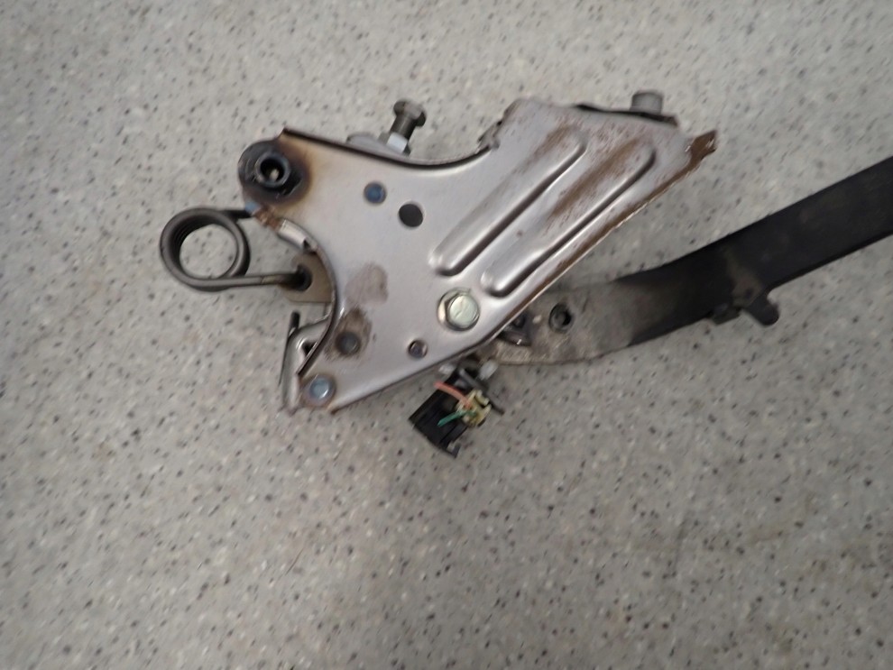 TOYOTA AVENSIS T25 03-07 PEDAŁ SPRZĘGŁA 7/9