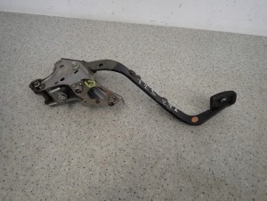 TOYOTA AVENSIS T25 03-07 PEDAŁ SPRZĘGŁA 3/9 MINIATURA