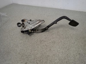 TOYOTA AVENSIS T25 03-07 PEDAŁ SPRZĘGŁA 6/9 MINIATURA