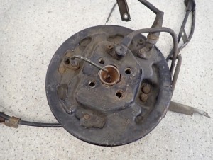 SUZUKI SWIFT JP JS 04-09 PIASTA BĘBEN HAMULCOWY TYLNY LEWY 7/9 MINIATURA