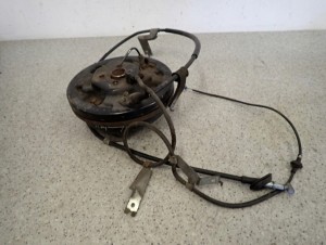 SUZUKI SWIFT JP JS 04-09 PIASTA BĘBEN HAMULCOWY TYLNY LEWY 9/9 MINIATURA