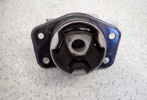 MITSUBISHI COLT 04- 1.5 DID PODUSZKA SILNIKA LEWA 3/5 MINIATURA