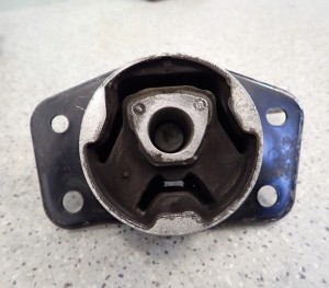 MITSUBISHI COLT 04- 1.5 DID PODUSZKA SILNIKA LEWA 4/5 MINIATURA