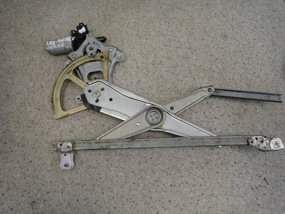 SUBARU LEGACY OUTBACK 03-06 PODNOŚNIK SZYBY PRZEDNI PRAWY 1/3