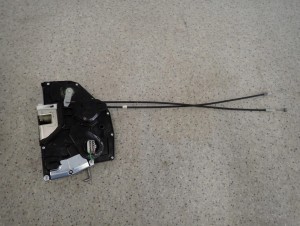 SUZUKI SWIFT HB 04-09 ZAMEK DRZWI PRZEDNI PRAWY 5/7 MINIATURA