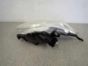 SUZUKI ALTO 09- LAMPA PRZEDNIA LEWA REFLEKTOR 8/10 MINIATURA