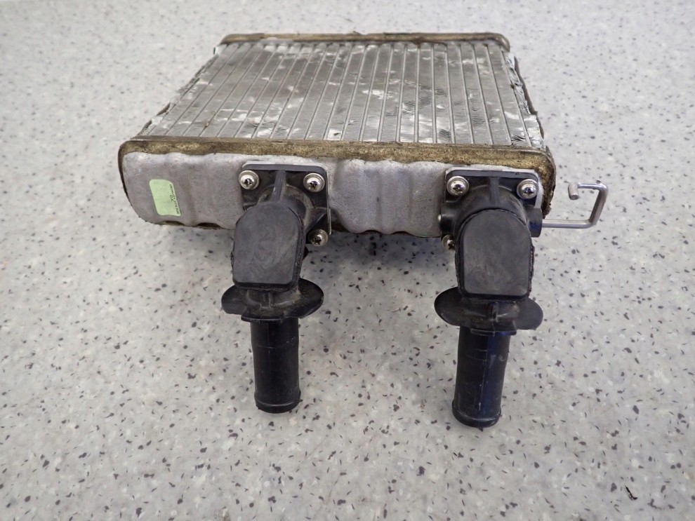 NISSAN MICRA K11 92- NAGRZEWNICA RADIATOR Z ZAWOREM 1/7