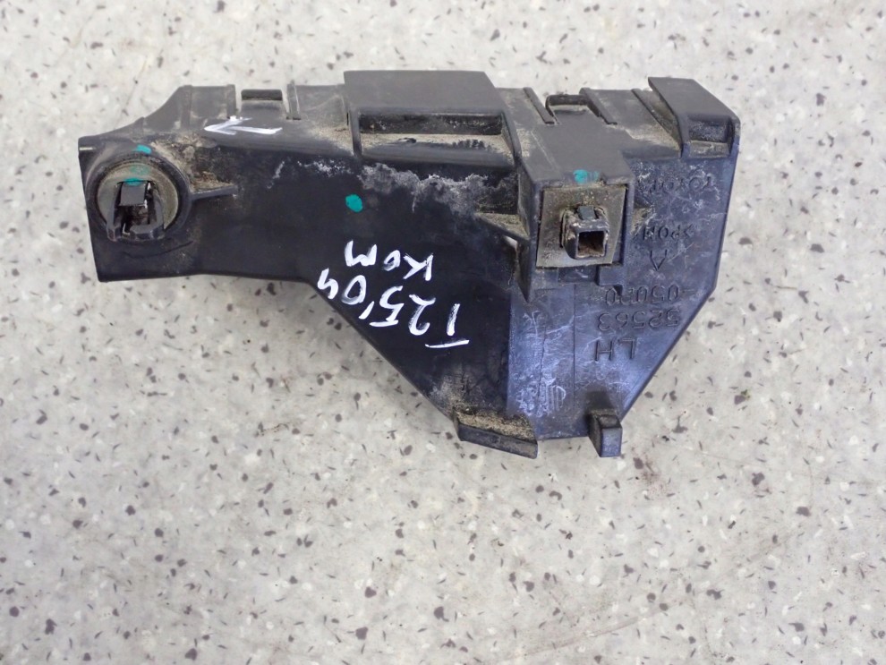 TOYOTA AVENSIS T25 02- ŚLIZG ZDERZAKA TYLNY LEWY 6/6