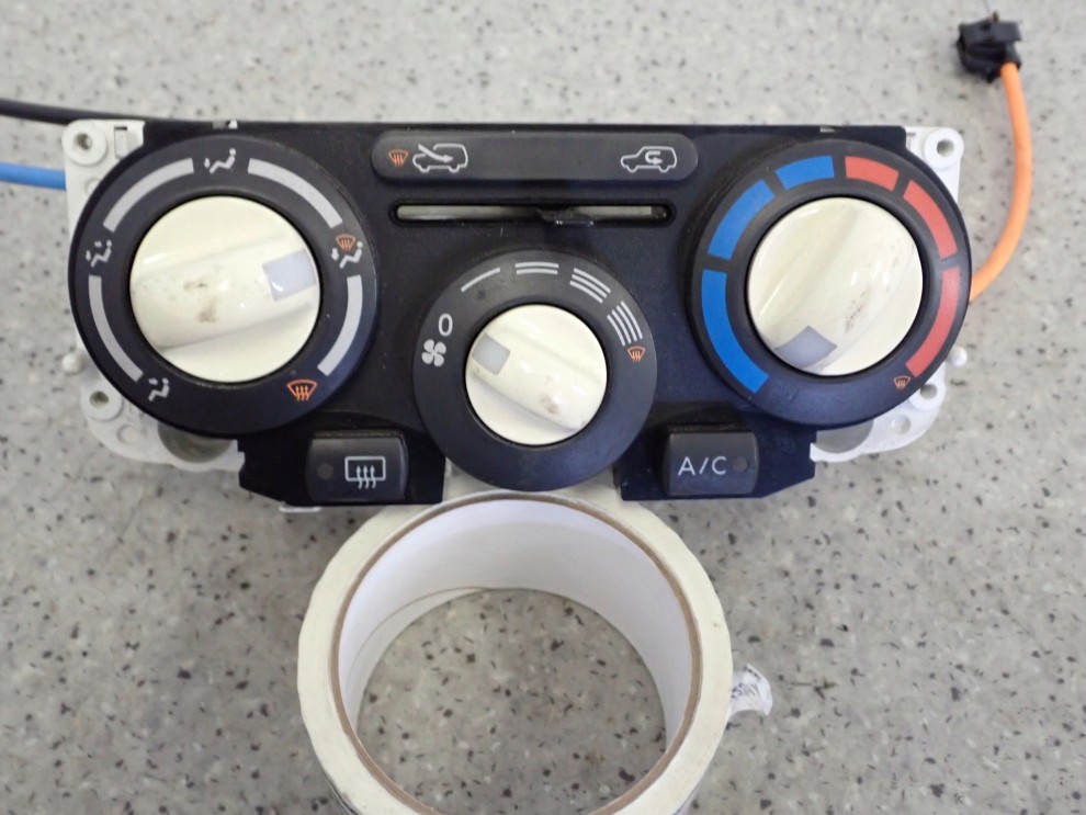 NISSAN MICRA K12 06-10 PANEL STEROWANIA NAWIEWEM 4/8