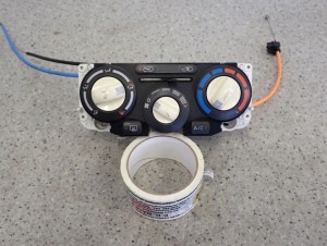 NISSAN MICRA K12 06-10 PANEL STEROWANIA NAWIEWEM 3/8 MINIATURA