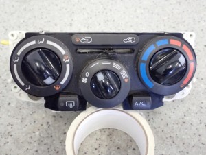 NISSAN MICRA K12 06-10 PANEL STEROWANIA NAWIEWEM 2/10 MINIATURA