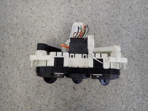 NISSAN MICRA K12 06-10 PANEL STEROWANIA NAWIEWEM 7/10 MINIATURA