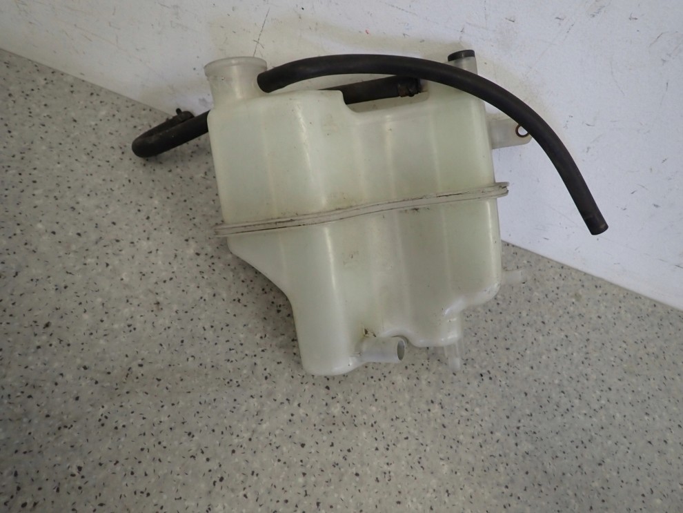 TOYOTA YARIS I 1.4 D4D 99-05 ZBIORNICZEK WYRÓWNAWCZY 5/7