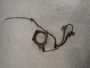 TOYOTA RAV4 RAV 4 2.0 D4D II 00-05 CZUJNIK ABSU TYLNY PRAWY DYSTANS MOCOWAN 6/7 MINIATURA