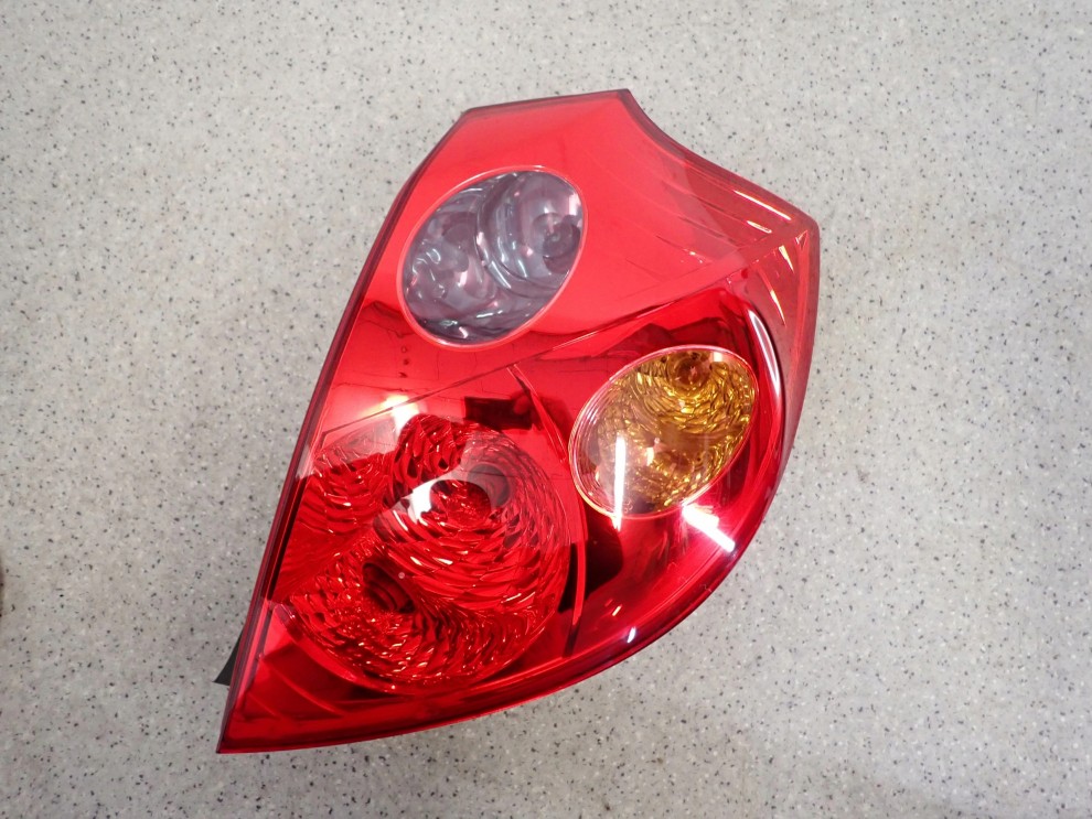 KIA CEED HATCHBACK 07-09 LAMPA TYLNA PRAWA 7/7