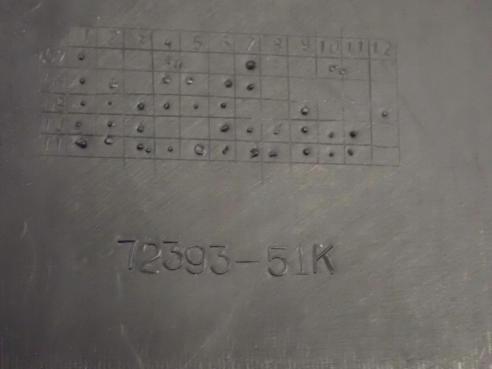 SUZUKI SPLASH 08-14 OSŁONA CHŁODNICY KIEROWNICA POWIETRZA 72393-51K 3/6