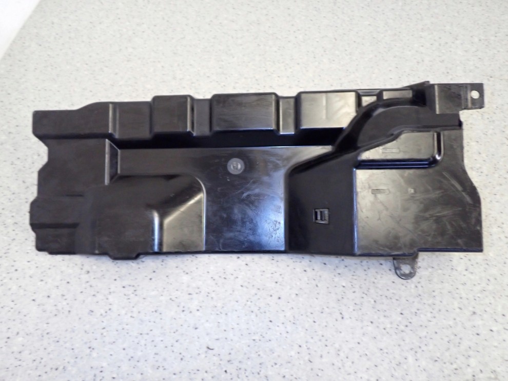 SUZUKI SPLASH 08-14 OSŁONA CHŁODNICY KIEROWNICA POWIETRZA 72393-51K 6/6