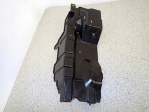 SUZUKI SPLASH 08-14 OSŁONA CHŁODNICY KIEROWNICA POWIETRZA 72393-51K