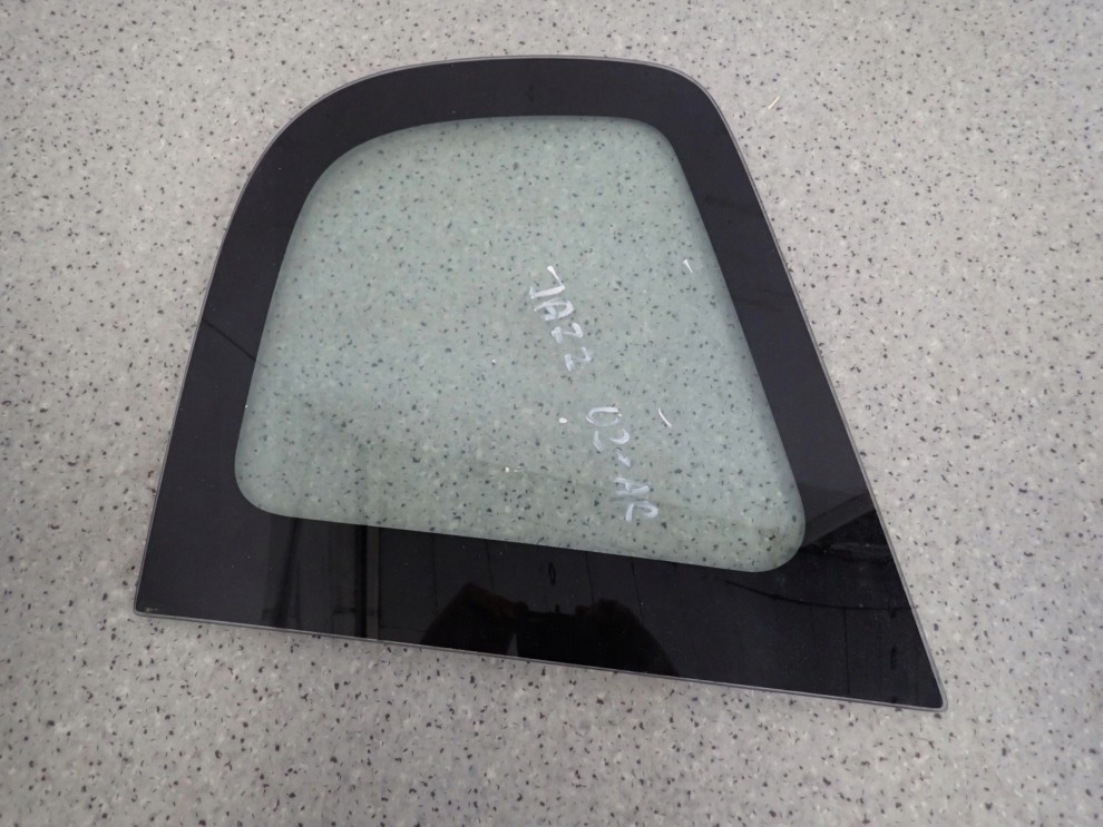 HONDA JAZZ II 02-08 SZYBA TYLNA PRAWA KAROSERYJNA 4/4