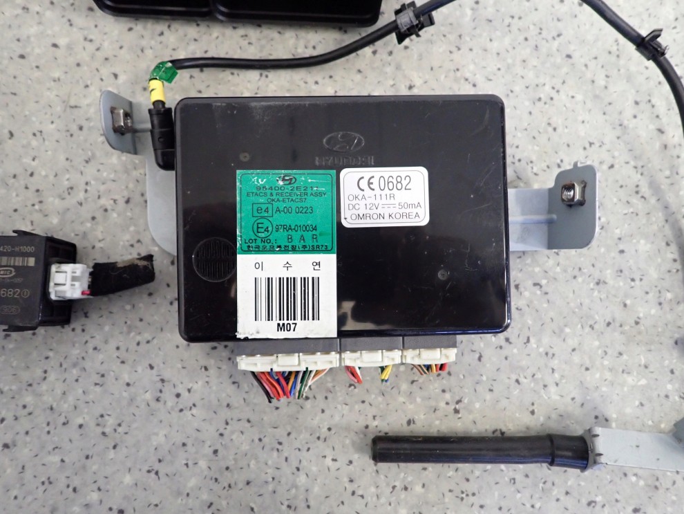 HYUNDAI TUCSON 2.0 CRDI 04-10 ZESTAW STARTOWY STACYJKA KOMPUTER 3/8