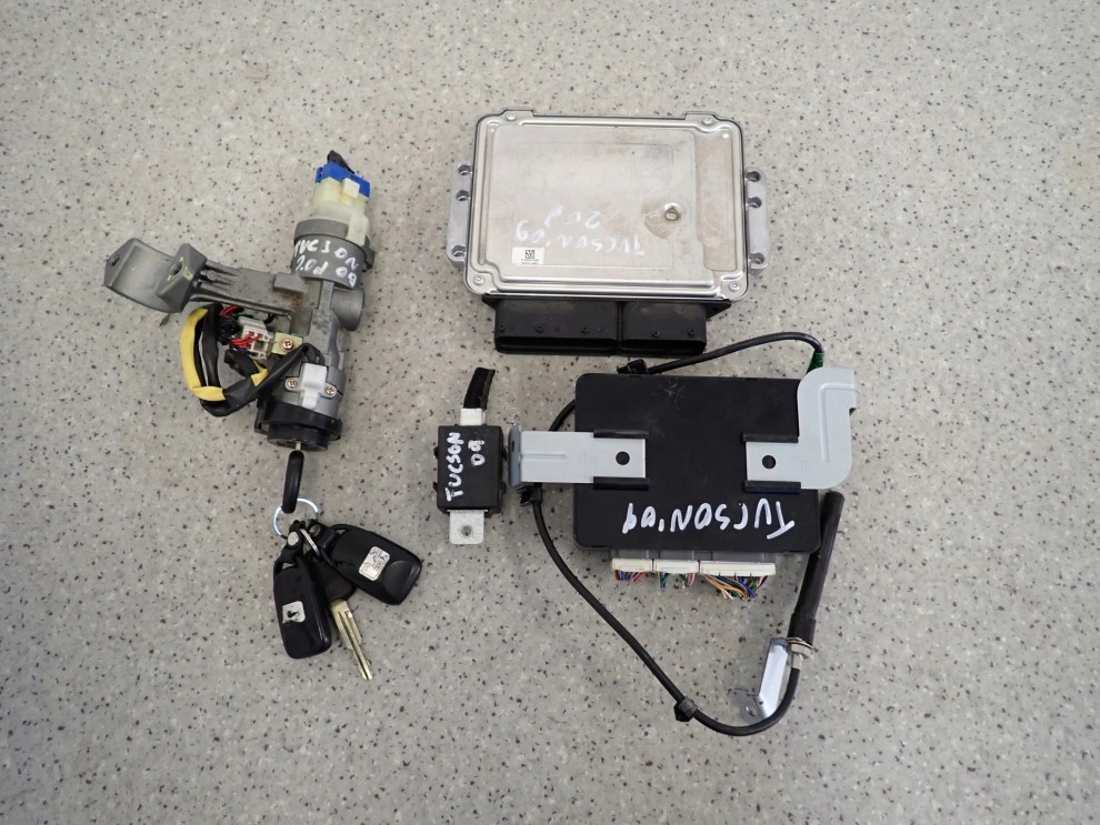 HYUNDAI TUCSON 2.0 CRDI 04-10 ZESTAW STARTOWY STACYJKA KOMPUTER 6/8