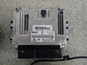 HYUNDAI TUCSON 2.0 CRDI 04-10 ZESTAW STARTOWY STACYJKA KOMPUTER 2/8 MINIATURA