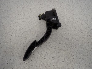 KIA PICANTO 04-11 PEDAŁ GAZU POTENCJOMETR CRDI