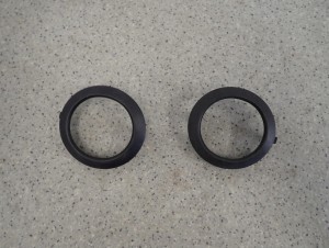 TOYOTA COROLLA VERSO 01-03 RAMKA HALOGENU ZAŚLEPKA W ZDERZAK 2/6 MINIATURA